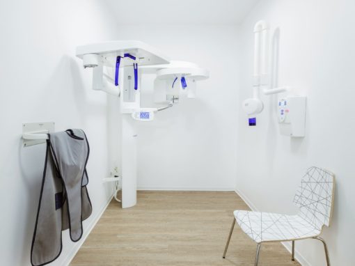 Röntgenraum der Zahnarztpraxis